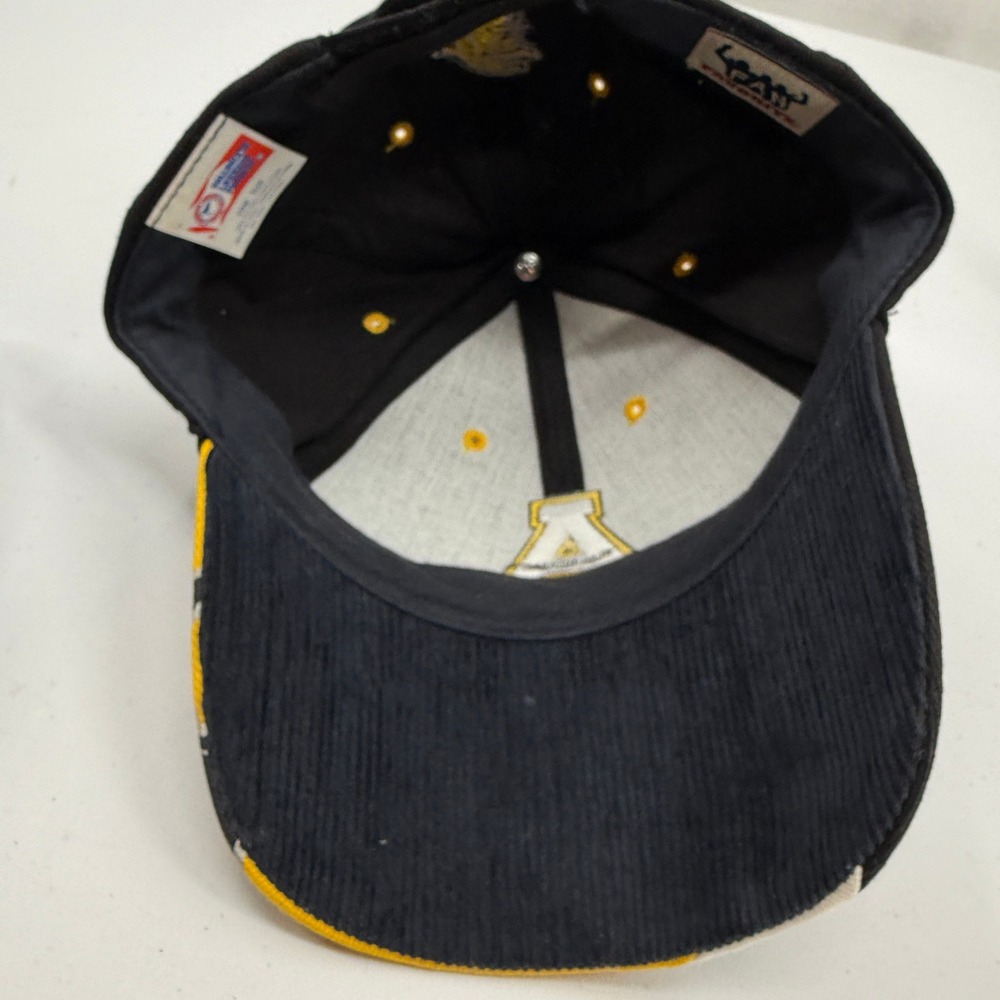 Fan Favorite App State Hat Mens OSFA Black Mountaineers Mascot Adustabe - Picture 6 of 9